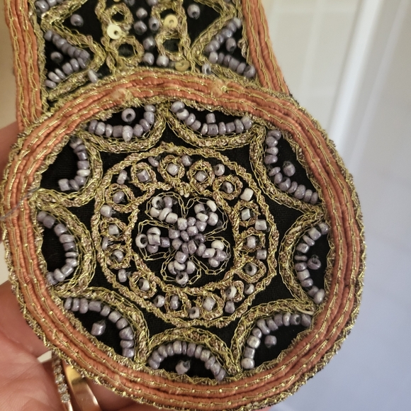 Vintage Beaded Hook Closure Belt - Picture 4 of 6